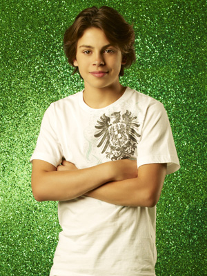 Die Grafik "http://images3.wikia.nocookie.net/wizardsofwaverlyplace/images//7/72/MaxRusso.jpg" kann nicht angezeigt werden, weil sie Fehler enthält.