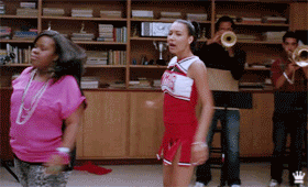 http://images3.wikia.nocookie.net/__cb20110127040413/glee/images/6/6f/Five.gif