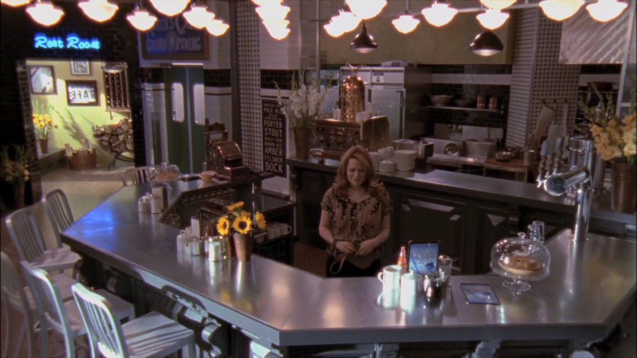 http://images3.wikia.nocookie.net/__cb20110605014712/onetreehill/images/d/d0/N_KC.jpg