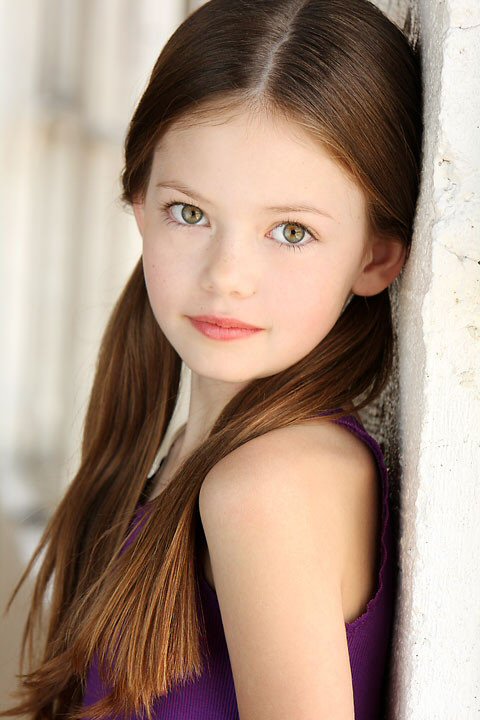 Image - Renesmee Cullen 02.jpg - Twilight Saga Wiki