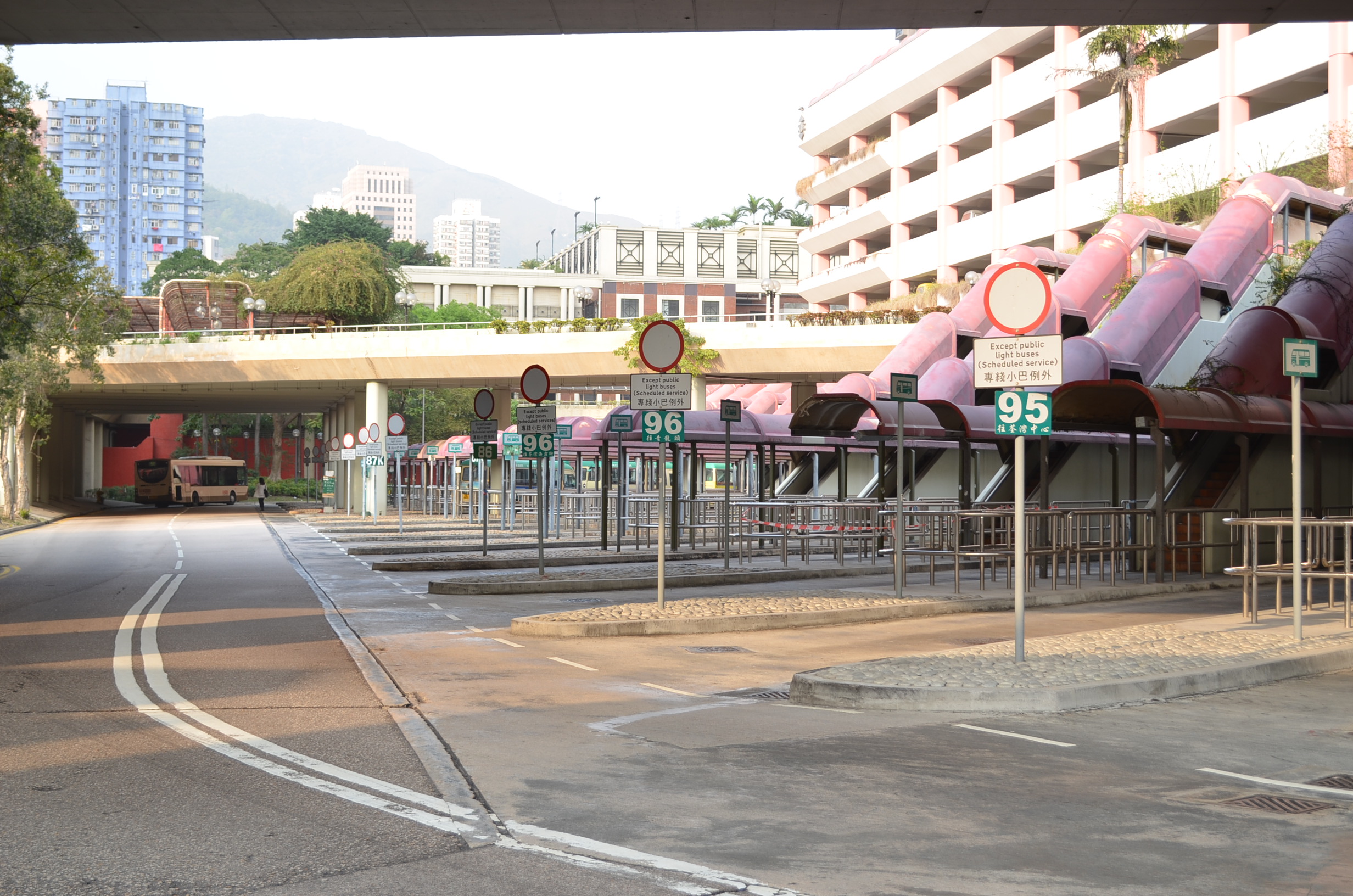 荃灣運輸大樓 - 香港巴士大典