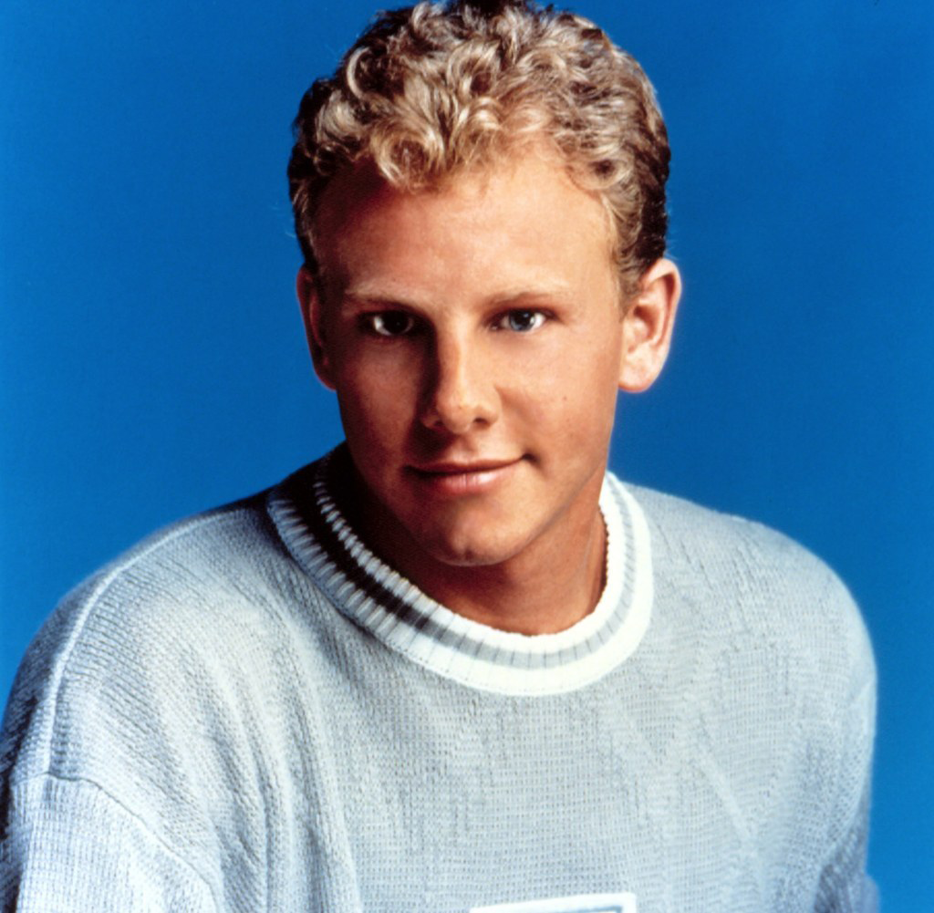 Steve Sanders - 90210 Wiki, the Beverly Hills 90210 wiki